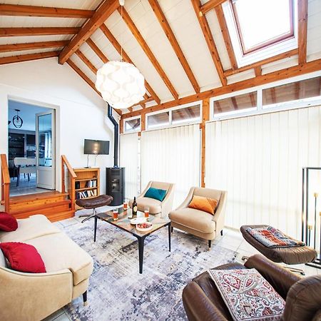 La Coquette ! Maison Au Coeur De La Bresse Avec Veranda Barbecue Garage Baby-Foot Et Barre De Son Exteriör bild