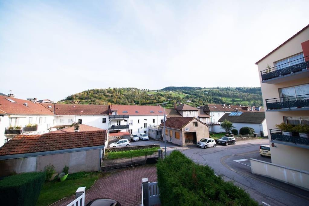 La Coquette ! Maison Au Coeur De La Bresse Avec Veranda Barbecue Garage Baby-Foot Et Barre De Son Exteriör bild